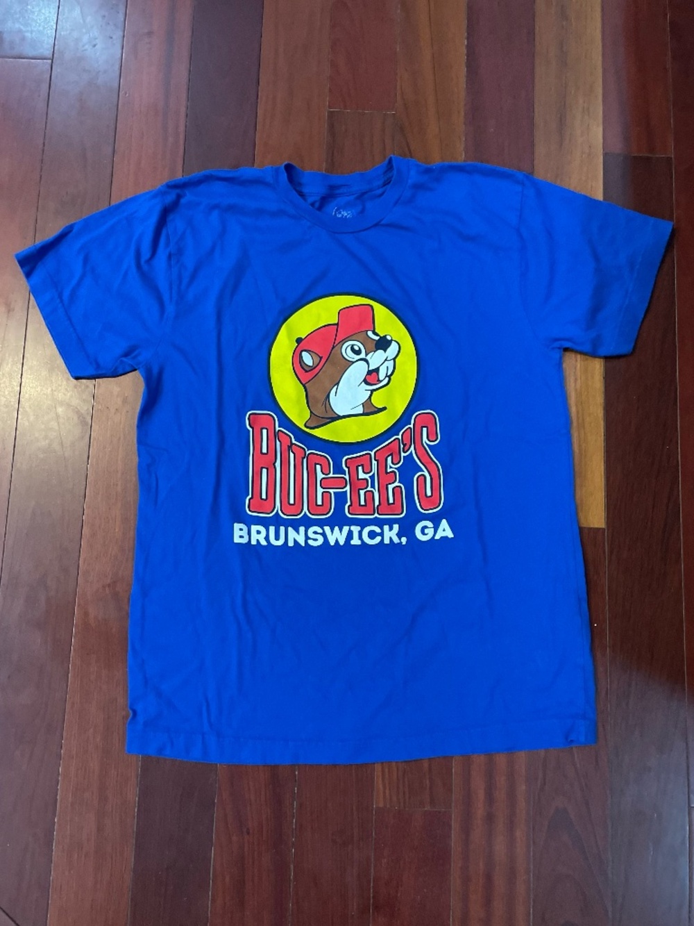 Buc-ee's Brunswick, GA Graphic Royal Blue T-shirt with Beaver Logo - Sz Medium
